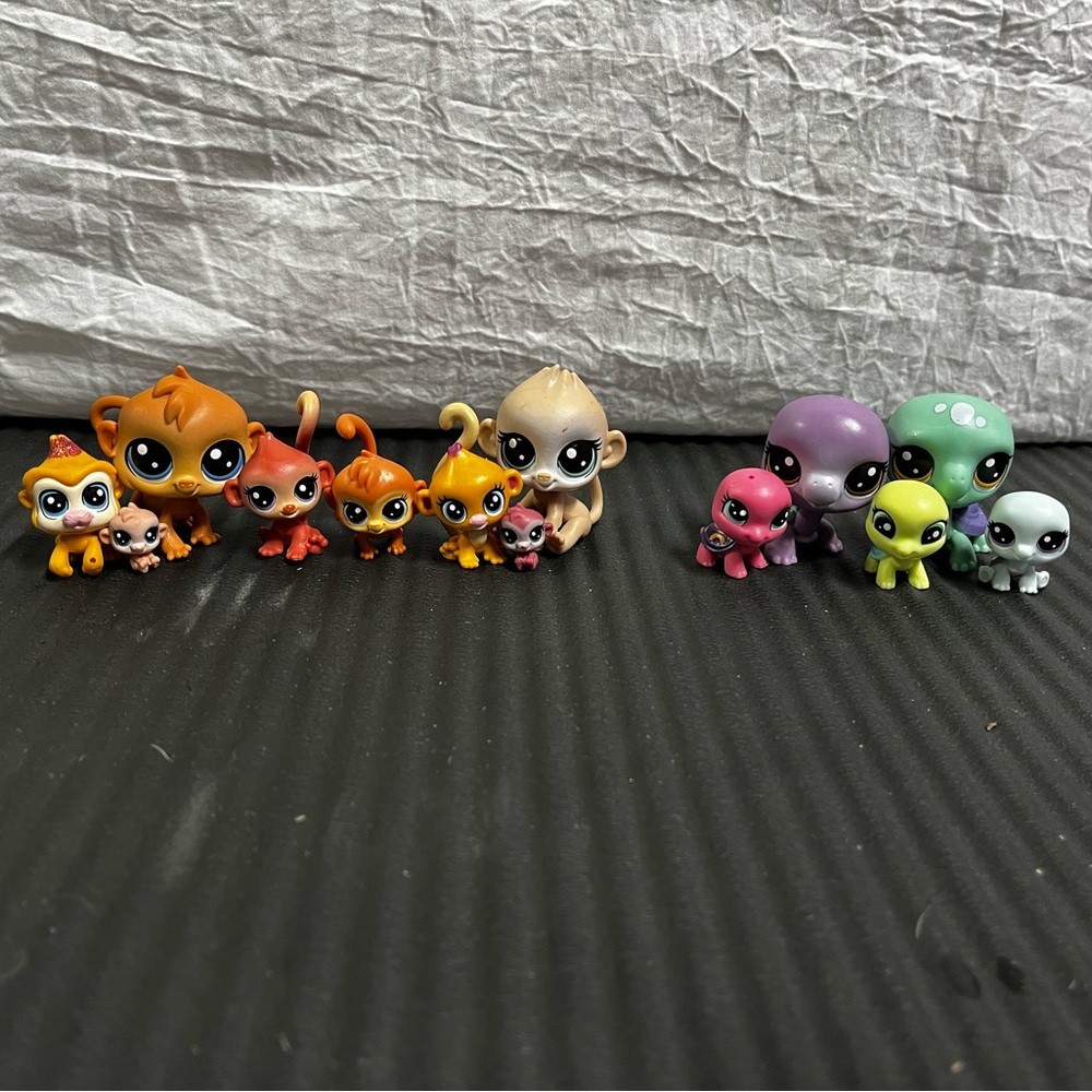 LPS Monkey and Turtle Families - Lot of 11 Pets + 2 Mini Pets